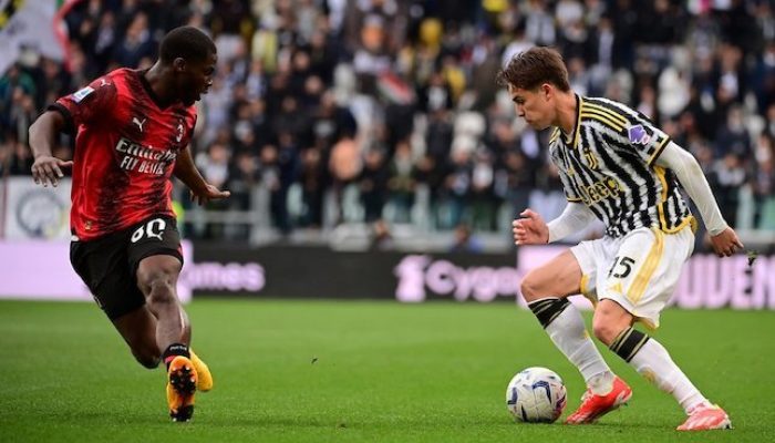 Duel Yunus Musah dan Kenan Yildiz dalam laga Juventus vs AC Milan di Serie A, Sabtu (27/4/2024) malam WIB. 